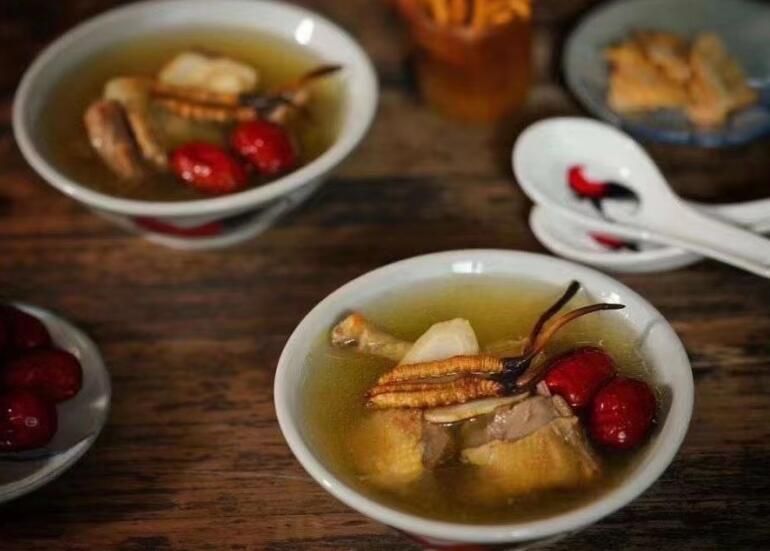 <a href=http://www.ddhuz.com/chifa/ target=_blank class=infotextkey>冬蟲夏草的吃法</a>