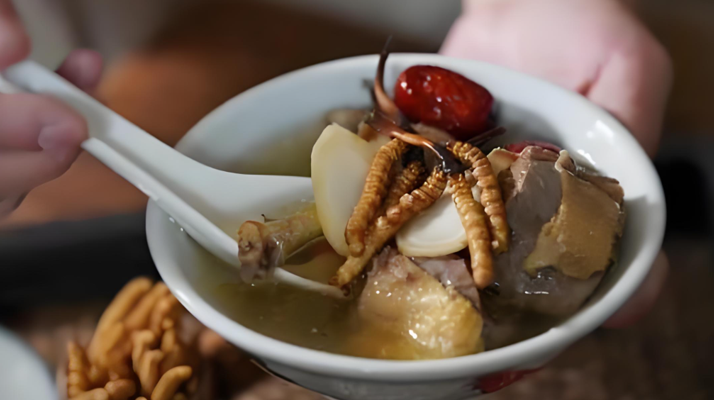 冬蟲夏草搭配有道，滋養(yǎng)肺部效果妙