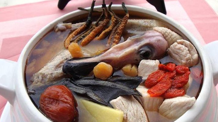 冬蟲夏草配什么煲湯好？營養(yǎng)美味的搭配指南